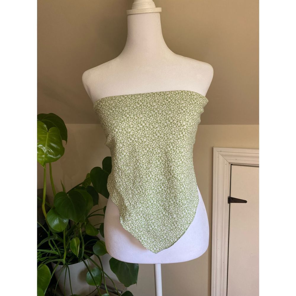 STRAPLESS TRIANGLE SCARF TOP